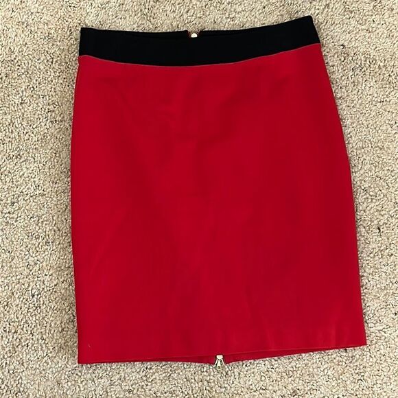 Trina Turk Black/Red Zip Up Back Skirt - Picture 1 of 8